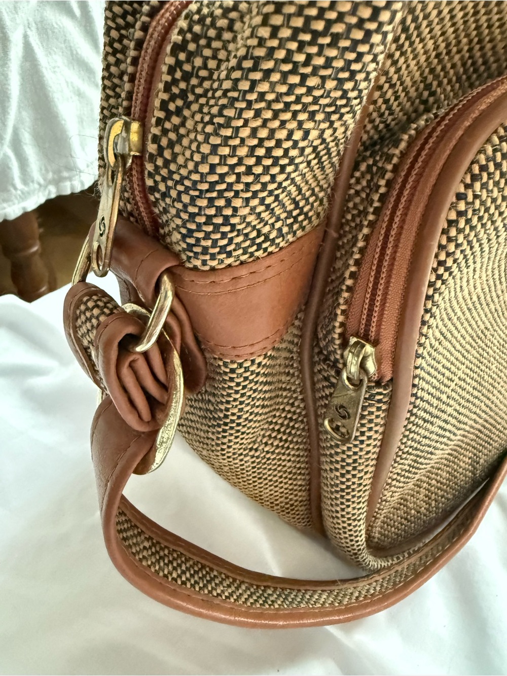 Samsonite Brown and Tan Woven Messenger Bag with Leather Trim - Picture 2 of 8
